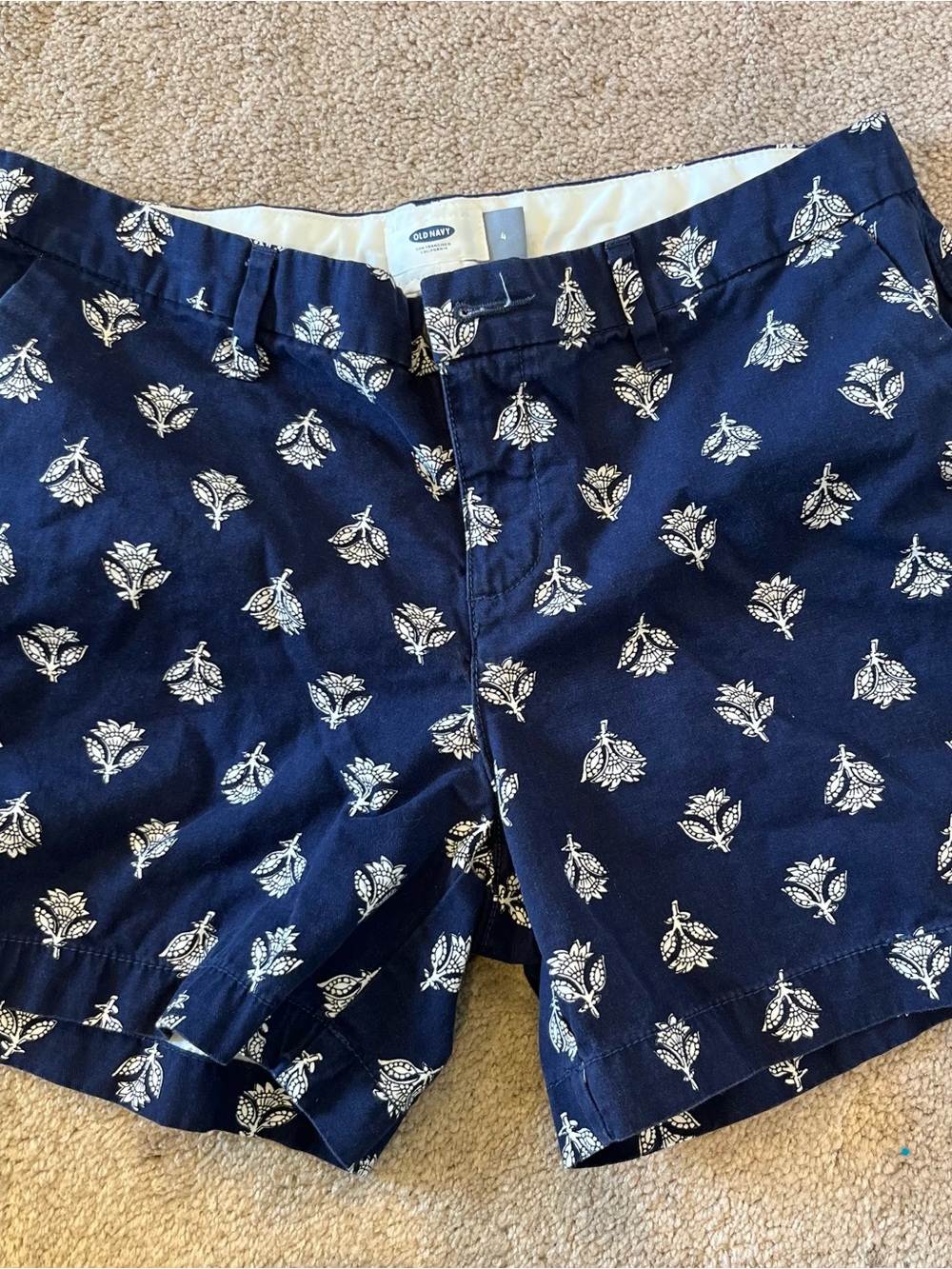 Old Navy Navy Blue Floral-Print Flat Front Women’s Shorts
